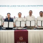 Díaz Mena entrega guía para municipios saludables