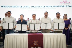 Díaz Mena entrega guía para municipios saludables