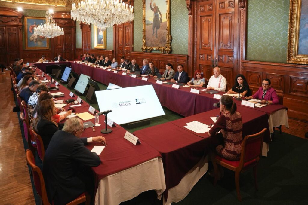 Yucatán fortalece sistema de salud: Díaz Mena