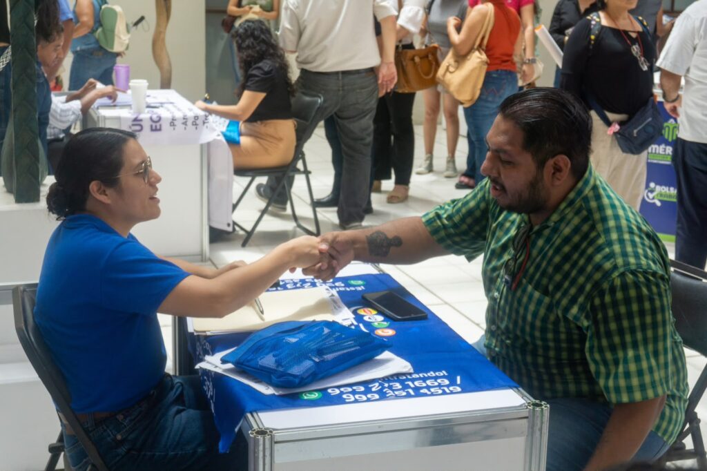 Cecilia Patrón fortalece oportunidades laborales