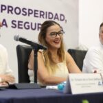 Cecilia Patrón une gobierno y empresarios