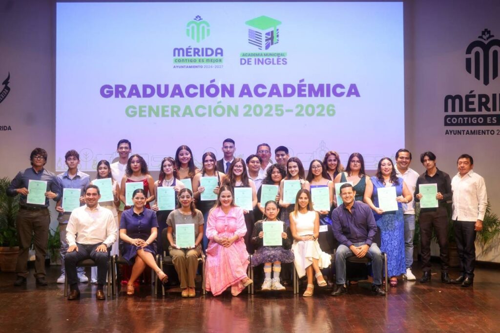 Cecilia Patrón impulsa aprendizaje de un segundo idioma