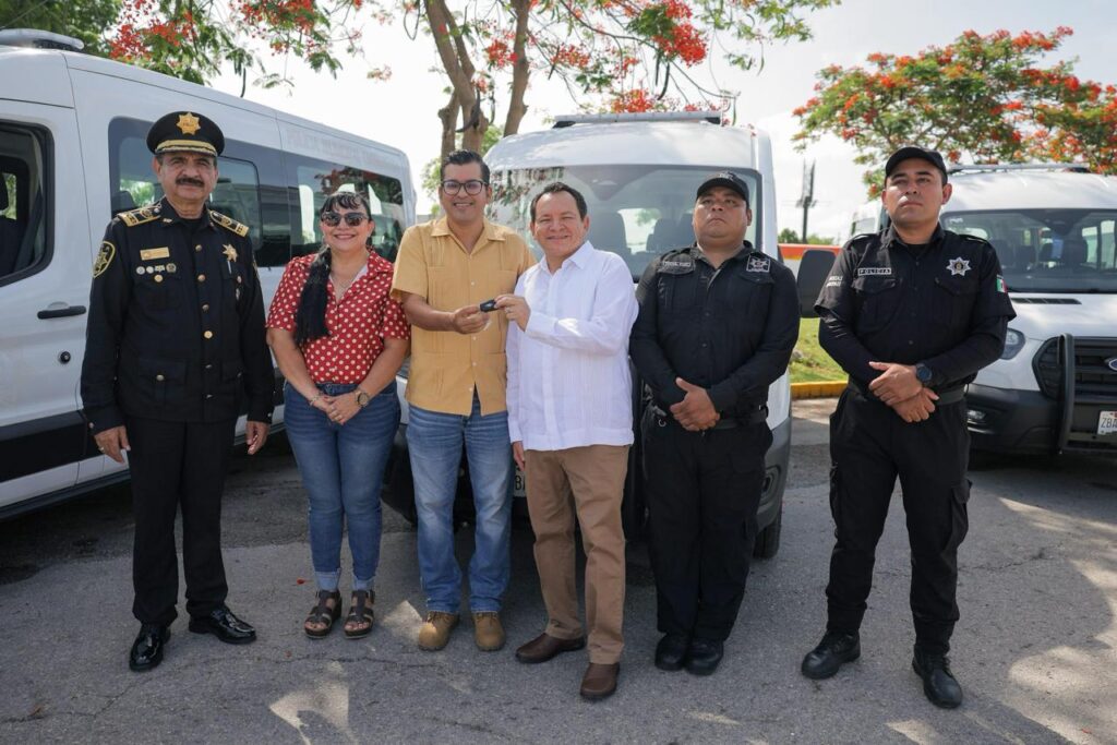 Joaquín Díaz Mena impulsa seguridad en municipios