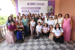 Cecilia Patrón premia liderazgo femenino