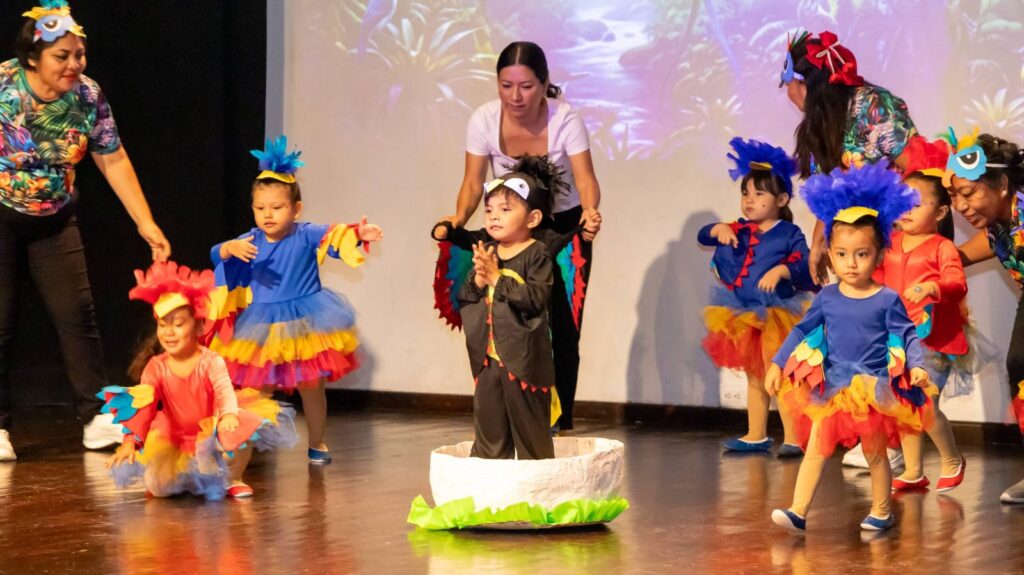 DIF Mérida celebra logros de la niñez