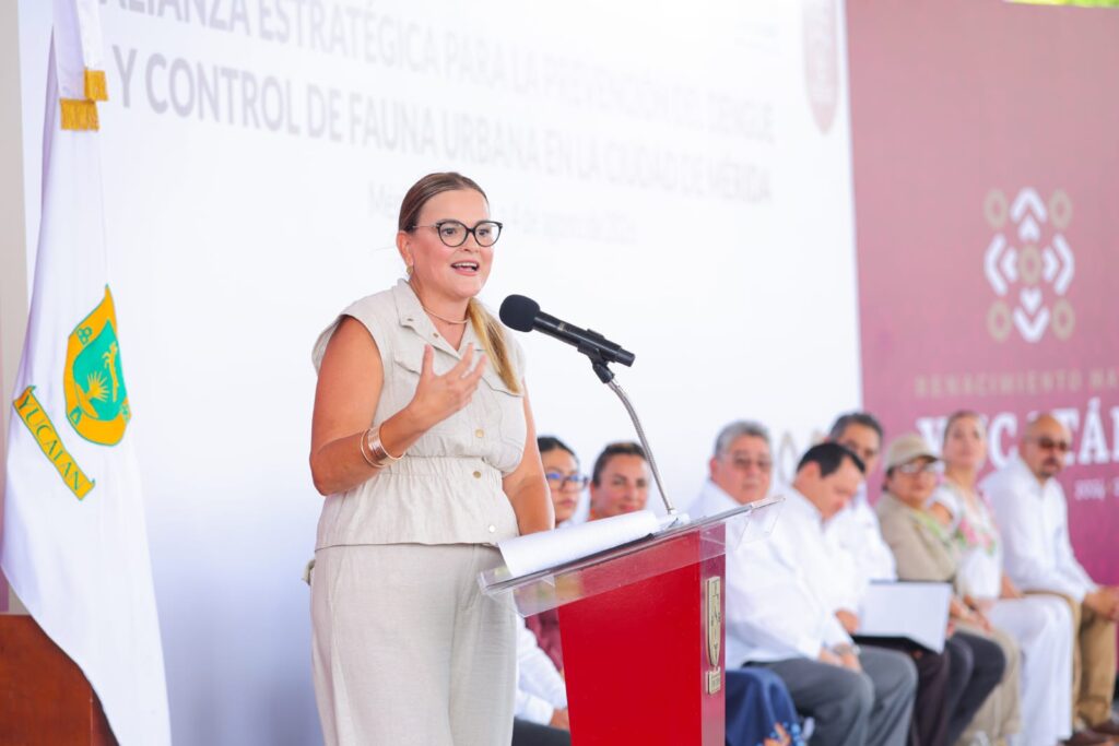 Cecilia Patrón fortalece salud con Mérida Limpia