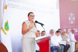 Cecilia Patrón fortalece salud con Mérida Limpia