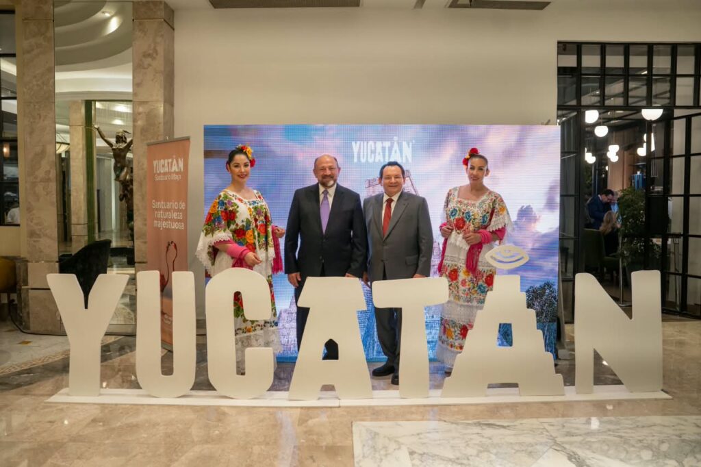 Díaz Mena fortalece turismo y gastronomía yucateca