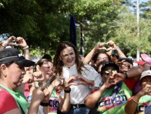 Cecilia Patrón arranca informe con Mérida Enchula