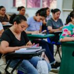 Semujeres acompaña a mujeres para concluir el bachillerato
