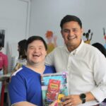Cecilia Patrón impulsa donación de útiles escolares
