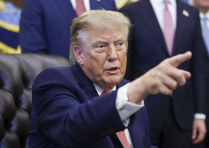 Trump solicita a la Corte Suprema reactivar la construcción del muro fronterizo en Texas