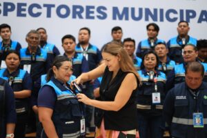 Cecilia Patrón documenta labores de inspección con cámaras