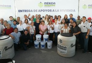 Cecilia Patrón lleva apoyos de vivienda a colonias y comisarías